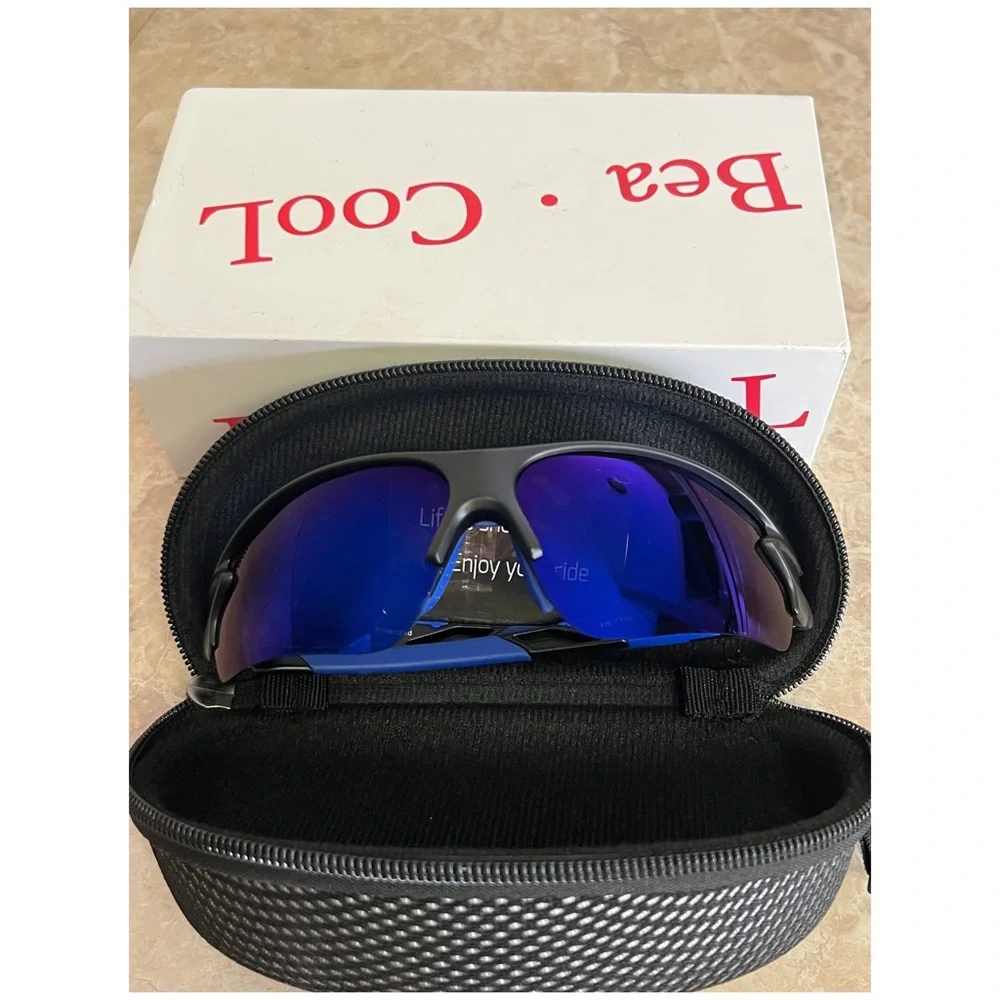 Bea Cool Polarized Black /Blue Color Sunglasses